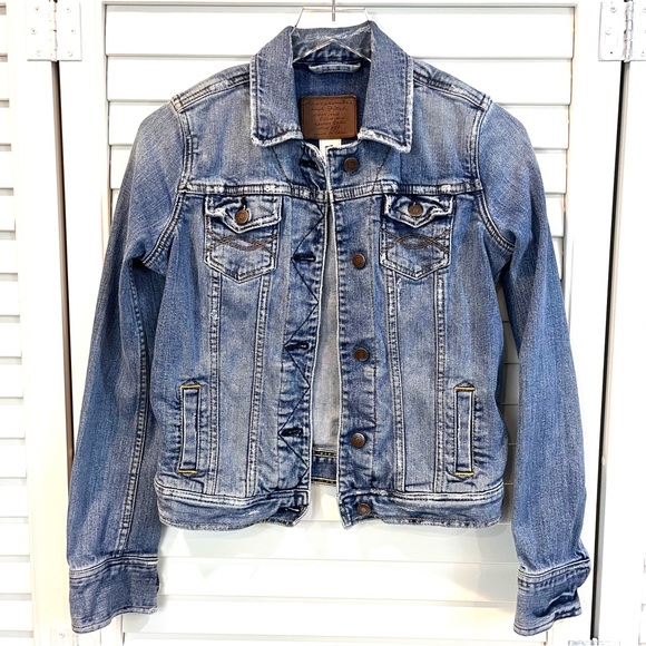 Abercrombie & Fitch Jackets & Blazers - Abercrombie and Fitch Women’s distressed Jean Jacket